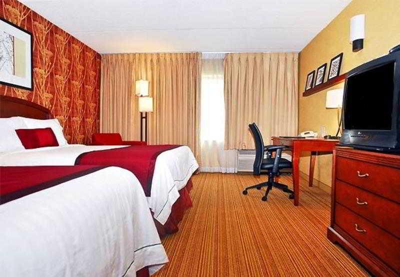 Courtyard By Marriott Charlotte Gastonia Hotel Room photo